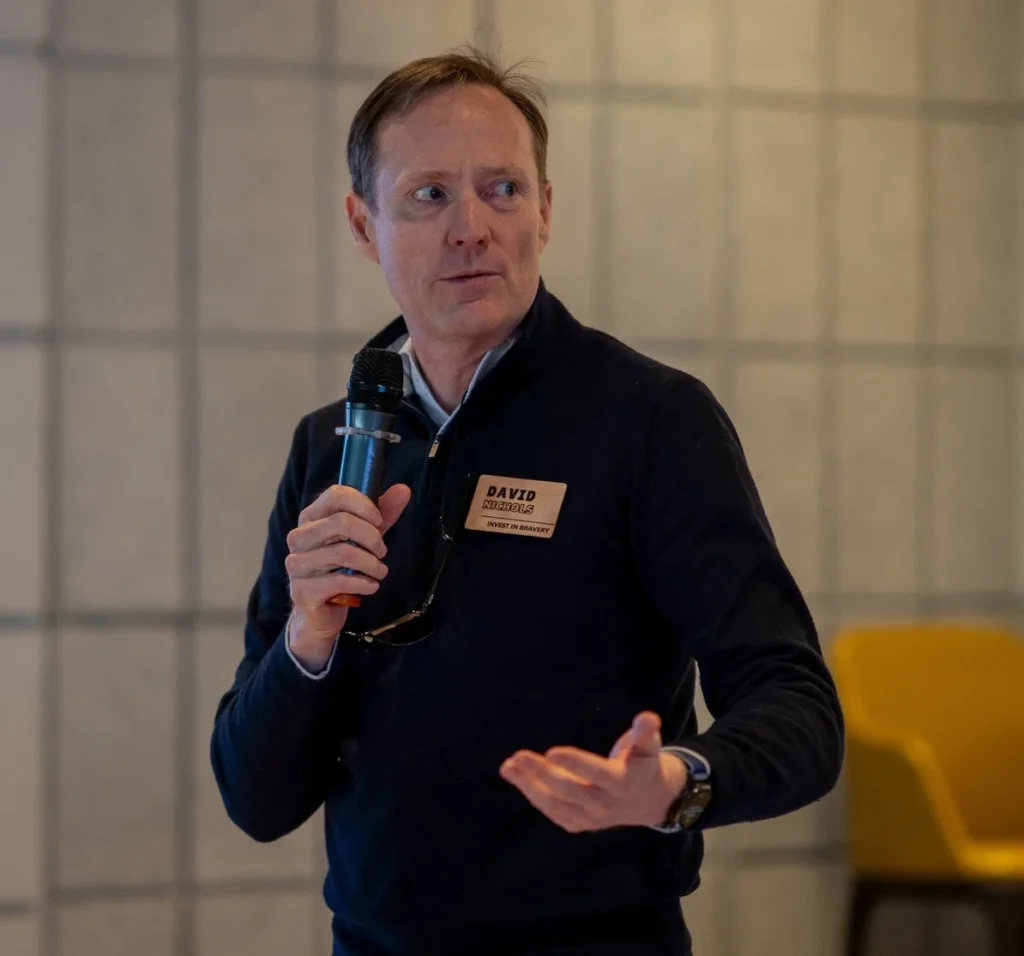 Девід Ніколс на виступі