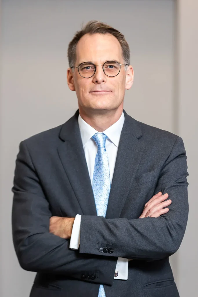 Роберт Шютт