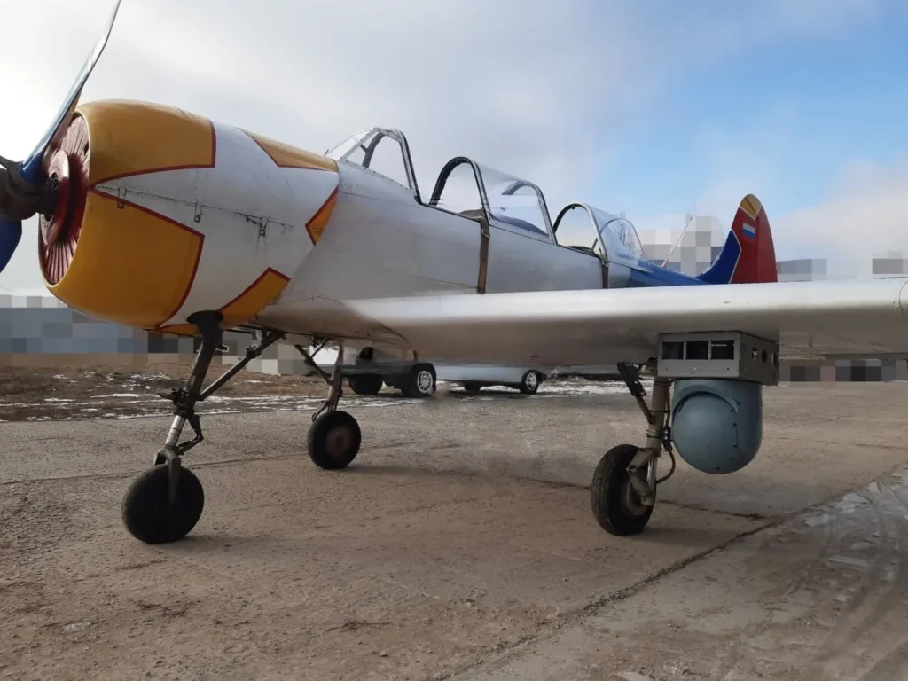 Літак Як-52