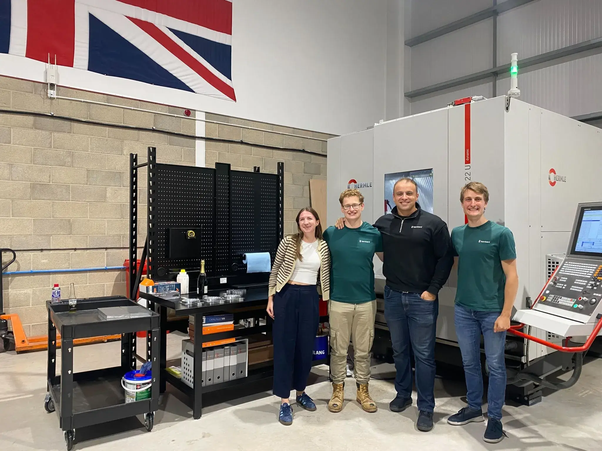 Британський стартап Isembard відкриє в Україні фабрику на базі ШІ для виробництва deftech-компонентів