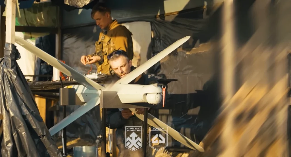 Бійці полку готують "Булаву" до вильоту (Скріншот з відео корпусу)