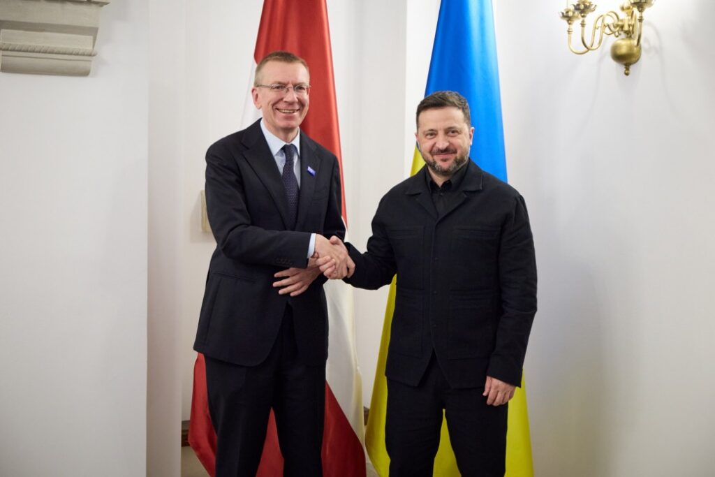 ПІдписання угоди про співпрацю між Україною та Латвією. Фото Офісу президента
