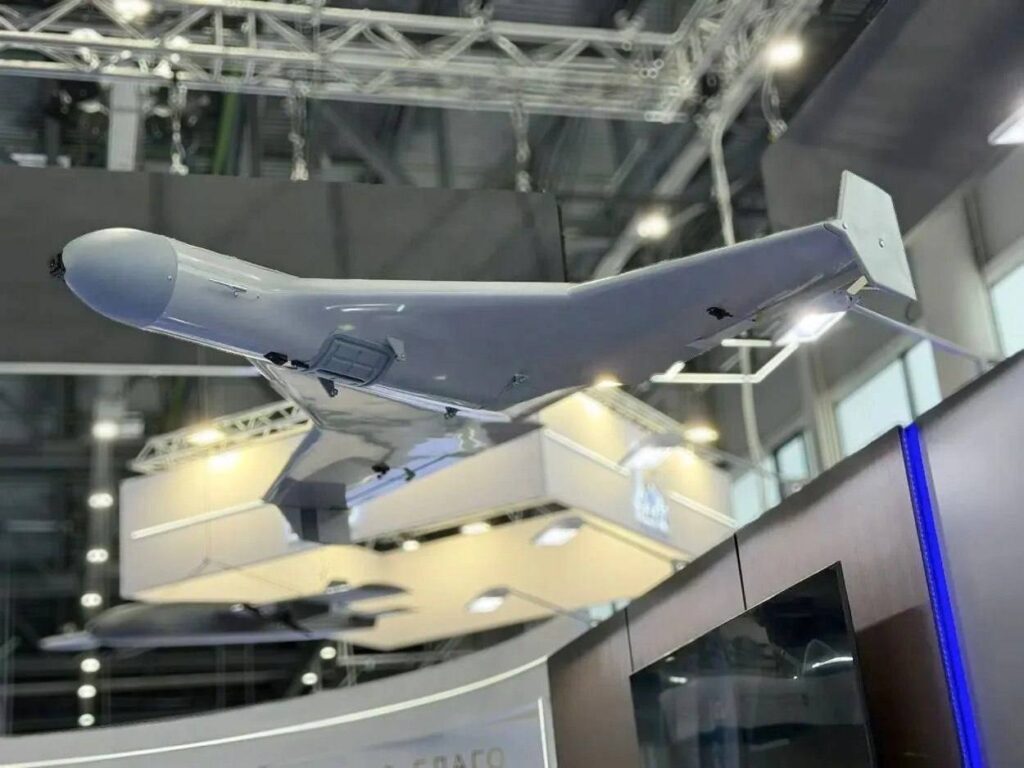 Російський реактивний ударний дрон "Дельта"