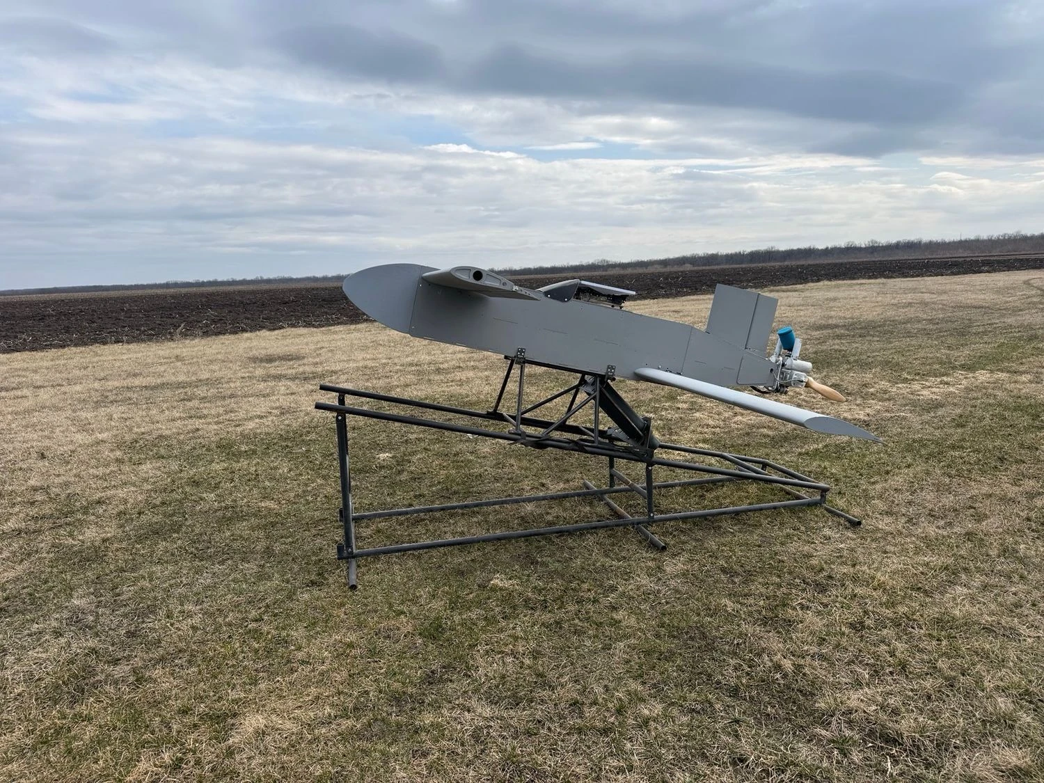 Terminal Autonomy представила баражуючі боєприпаси AQ180K та AQ400 із дальністю застосування до 500 км