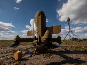 Military intercepts the first thousand enemy drones with Hornet Vision Ctrl remote control system